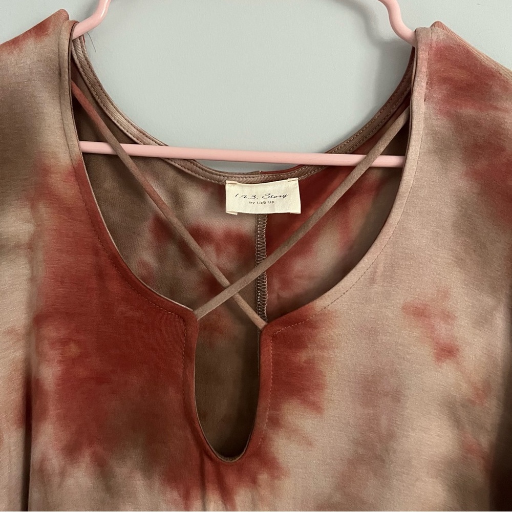 1.4.3. Story by Line Up Criss Cross Brown Tie Dye Boho Style Tunic Blouse - Picture 5 of 5